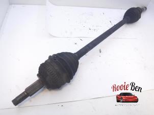 Used Front drive shaft, right Chrysler Voyager/Grand Voyager (RG) 2.5 CRD 16V Price € 60,00 Margin scheme offered by Rooie Ben autodemontage