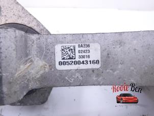 Engine mount from a Jeep Renegade (BU) 1.6 Multijet 16V 2017