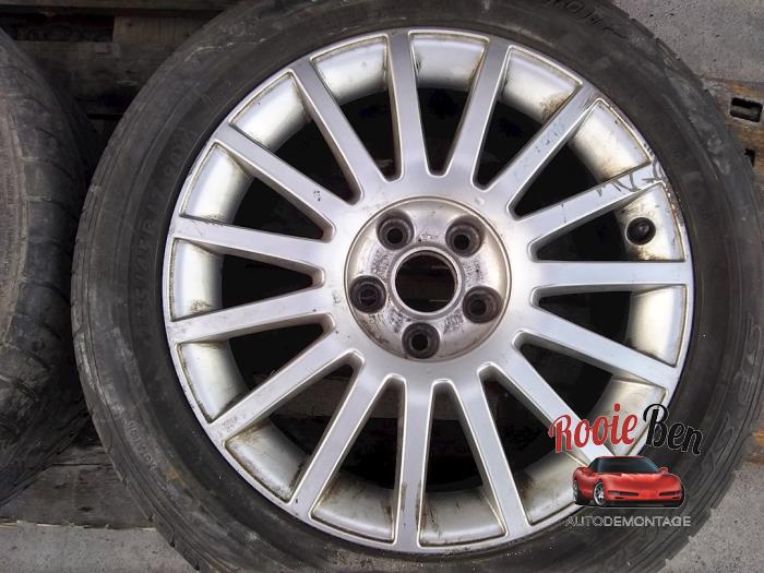 Set of wheels + tyres from a Audi A8 (D3) 3.0 TDI V6 24V Quattro 2008