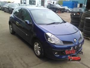 Used Wing mirror, right Renault Clio III (BR/CR) 1.4 16V Price € 25,00 Margin scheme offered by Rooie Ben autodemontage