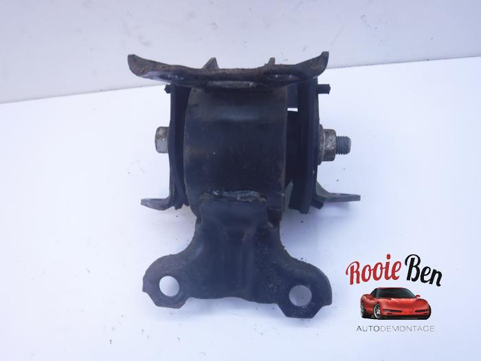 Used Engine mount Dodge Caliber 2.0 16V Price € 25,00 Margin scheme offered by Rooie Ben autodemontage