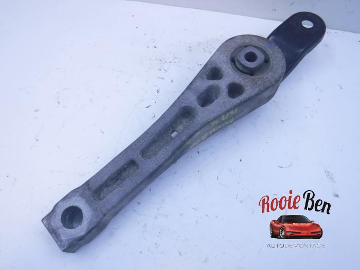 Used Engine mount Volkswagen Touran (1T3) 2.0 TDI 16V 140 Price € 20,00 Margin scheme offered by Rooie Ben autodemontage