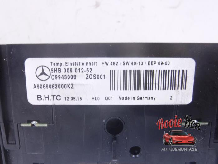 Panel de control de calefacción de un Mercedes-Benz Sprinter 5t (906.15/906.25) 519 CDI V6 24V 2016