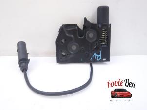 Used Bonnet lock mechanism Audi A8 (D4) 3.0 TDI V6 24V Quattro Price on request offered by Rooie Ben autodemontage