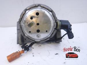Support moteur d'un Audi A8 (D4) 3.0 TDI V6 24V Quattro 2010