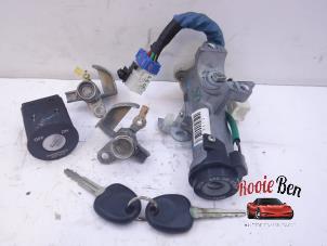 Used Set of locks Hyundai i10 (F5) 1.2i 16V Price on request offered by Rooie Ben autodemontage