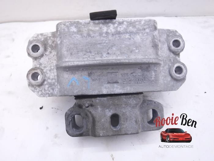 Used Engine mount Volkswagen Caddy III (2KA,2KH,2CA,2CH) Price € 25,00 Margin scheme offered by Rooie Ben autodemontage