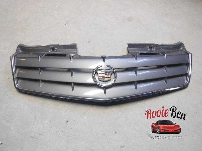 Używane Grill Cadillac SRX 3.6 V6 24V AWD Cena € 75,00 Procedura marży oferowane przez Rooie Ben autodemontage