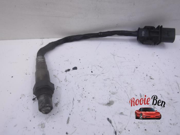 Usagé Sonde lambda Volkswagen Crafter 2.5 TDI 30/32/35/46/50 Prix € 20,00 Règlement à la marge proposé par Rooie Ben autodemontage