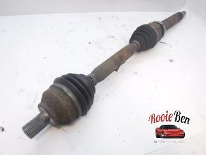Used Front drive shaft, right Volvo V50 (MW) 1.8 16V Price € 50,00 Margin scheme offered by Rooie Ben autodemontage