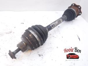 Used Front drive shaft, right Audi A8 (D4) 3.0 TDI V6 24V Quattro Price on request offered by Rooie Ben autodemontage