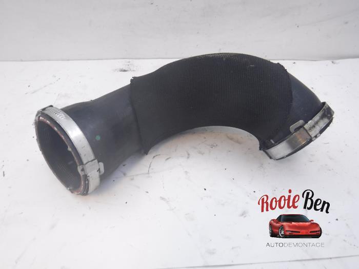 Usagé Tuyau intercooler Audi A8 (D4) 3.0 TDI V6 24V Quattro Prix € 25,00 Règlement à la marge proposé par Rooie Ben autodemontage