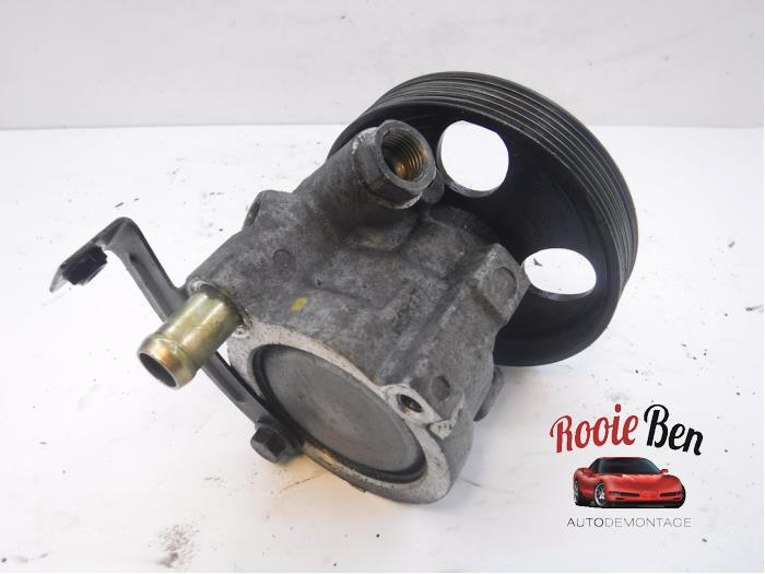 Usagé Pompe de direction Volvo V40 (VW) 1.9 D Prix € 25,00 Règlement à la marge proposé par Rooie Ben autodemontage