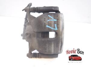 Used Front brake calliper, left Volkswagen Caddy Combi IV 2.0 TDI 75 Price on request offered by Rooie Ben autodemontage