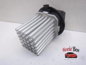Used Heater resistor Porsche 911 (991) 3.8 24V Turbo S Price on request offered by Rooie Ben autodemontage