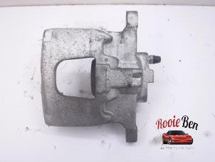 Used Rear brake calliper, right Dodge Nitro 2.8 CRD 16V 4x4 Price on request offered by Rooie Ben autodemontage