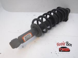 Used Rear shock absorber rod, right Jeep Patriot (MK74) 2.2 CRD 16V 4x4 Price on request offered by Rooie Ben autodemontage