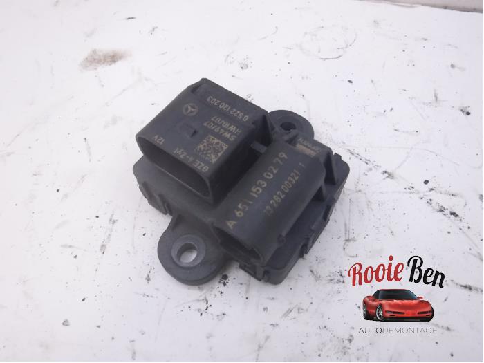 Glow plug relay Jeep Patriot 2.2 CRD 16V 4x4 A6511530279