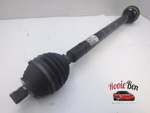 Used Front drive shaft, right Volkswagen Caddy IV 2.0 TDI 75 Price on request offered by Rooie Ben autodemontage