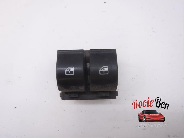 Usados Interruptor de ventanilla eléctrica Fiat Punto Evo (199) 1.3 JTD Multijet Evo 85 16V Euro 5 Precio € 5,00 Norma de margen ofrecido por Rooie Ben autodemontage