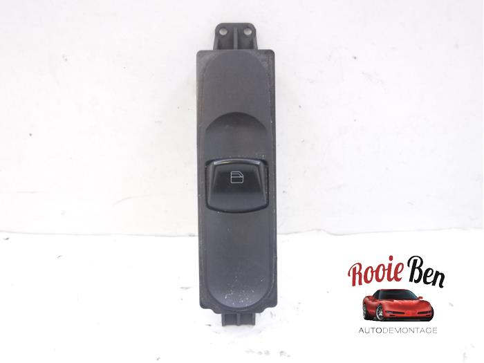 Usados Interruptor de ventanilla eléctrica Volkswagen Crafter 2.5 TDI 30/32/35/46/50 Precio € 15,00 Norma de margen ofrecido por Rooie Ben autodemontage