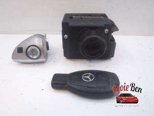 Used Set of locks Mercedes E Combi (S211) 3.2 E-320 CDI 24V Price € 75,00 Margin scheme offered by Rooie Ben autodemontage