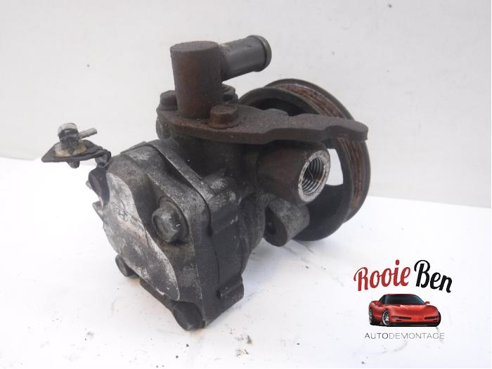 Usagé Pompe de direction Kia Picanto (BA) 1.0 12V Prix € 30,00 Règlement à la marge proposé par Rooie Ben autodemontage