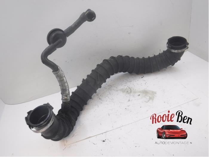 Gebrauchte Intercooler Schlauch Renault Master II (FD/HD) 2.5 dCi 120 FAP Preis € 25,00 Margenregelung angeboten von Rooie Ben autodemontage