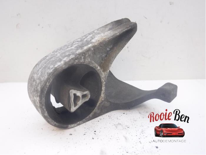 Used Engine mount Chrysler Sebring (JR) 2.7 V6 24V Price € 25,00 Margin scheme offered by Rooie Ben autodemontage