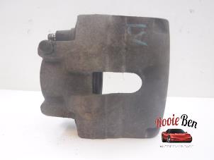 Used Front brake calliper, left Chrysler Sebring (JR) 2.7 V6 24V Price € 35,00 Margin scheme offered by Rooie Ben autodemontage