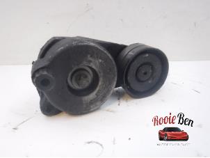 Used Drive belt tensioner Jeep Grand Cherokee (WH/WK) 3.0 CRD V6 24V DPF Price on request offered by Rooie Ben autodemontage