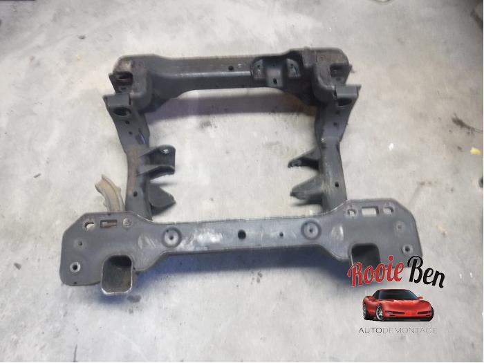 Used Subframe Jeep Grand Cherokee (WH/WK) 3.0 CRD V6 24V DPF Price € 150,00 Margin scheme offered by Rooie Ben autodemontage
