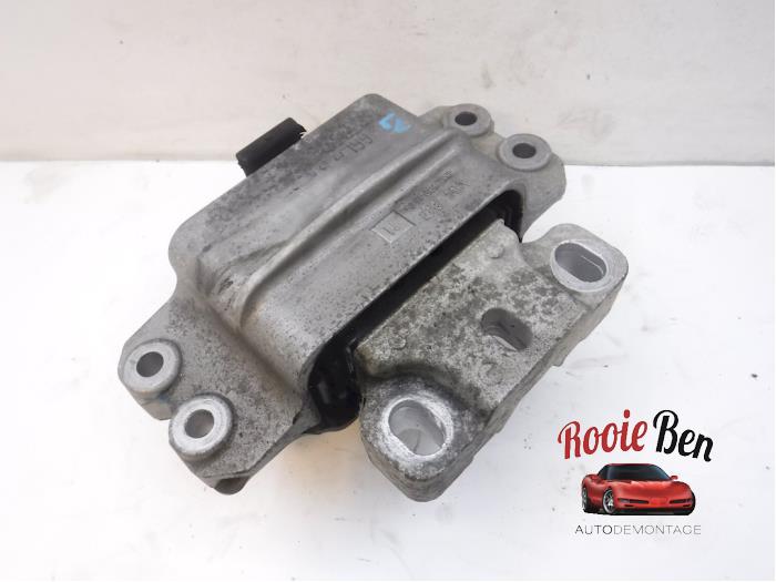 Usagé Support moteur Audi A3 Sportback (8PA) 1.6 TDI 16V Prix € 25,00 Règlement à la marge proposé par Rooie Ben autodemontage