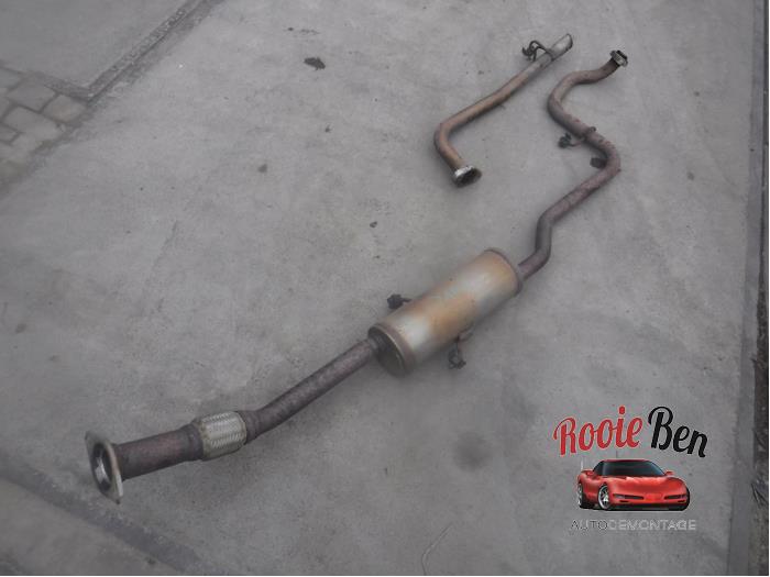 Exhaust (complete) from a Toyota Yaris III (P13) 1.4 D-4D-F 2015
