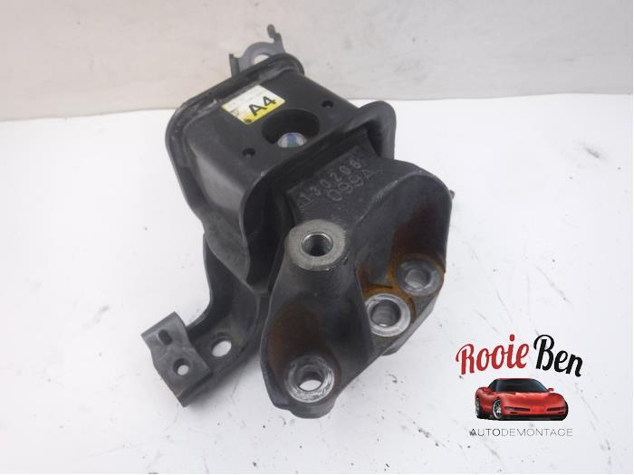 Used Engine mount Toyota Yaris III (P13) 1.4 D-4D-F Price € 25,00 Margin scheme offered by Rooie Ben autodemontage