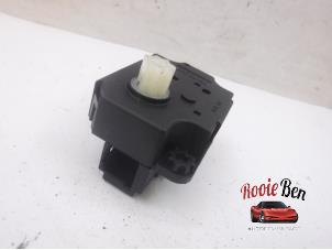 Used Heater valve motor Mini Clubman (R55) 1.6 16V Cooper Price on request offered by Rooie Ben autodemontage
