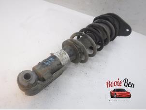 Used Rear shock absorber rod, right Mini Clubman (R55) 1.6 16V Cooper Price on request offered by Rooie Ben autodemontage
