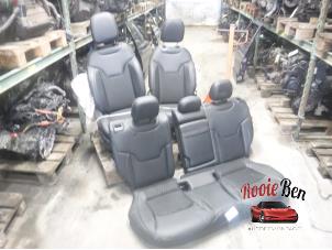 Używane Fotele + kanapa (kompletne) Jeep Compass (MP) 1.4 Multi Air2 16V 4x4 Cena na żądanie oferowane przez Rooie Ben autodemontage