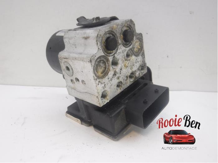 Begagnade ABS-pump Opel Vectra C GTS 1.8 16V Pris € 50,00 Marginaltabell erbjuds av Rooie Ben autodemontage