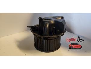 Used Heating and ventilation fan motor Audi A3 (8P1) 1.6 Price on request offered by Rooie Ben autodemontage