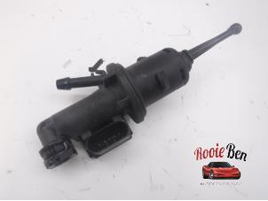 Used Clutch slave cylinder Volkswagen Tiguan (5N1/2) 2.0 TDI 16V 4Motion Price on request offered by Rooie Ben autodemontage