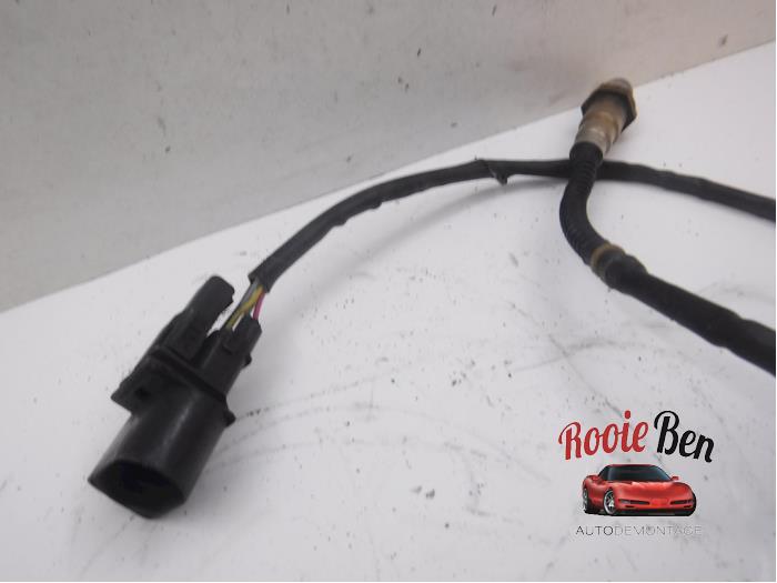 Lambda probe from a Volkswagen Caddy Combi IV 2.0 TDI 75 2018