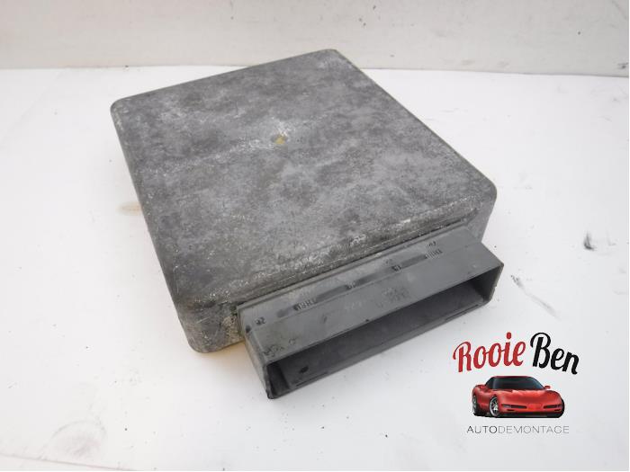 Used Engine management computer Ford Usa Mustang IV 3.8 Price € 50,00 Margin scheme offered by Rooie Ben autodemontage