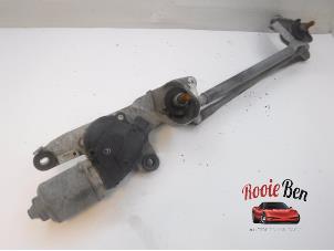 Used Wiper motor + mechanism Mitsubishi Colt (Z2/Z3) 1.1 12V Price € 45,00 Margin scheme offered by Rooie Ben autodemontage
