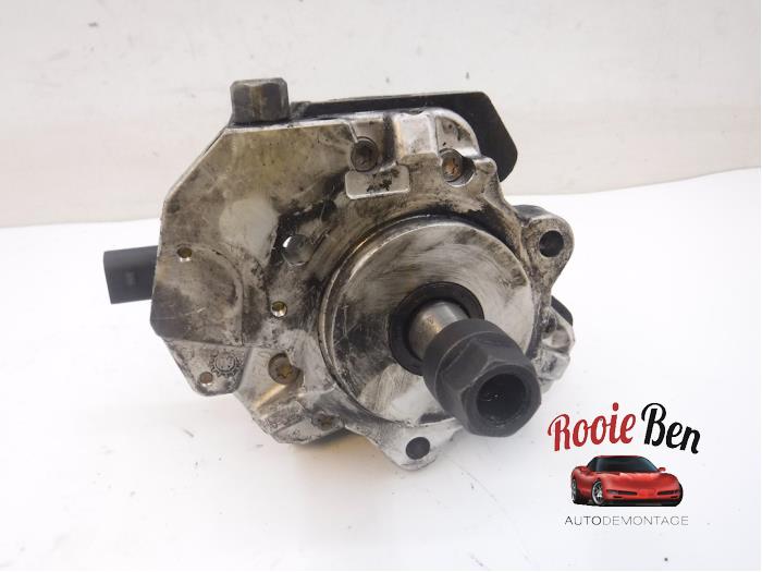 Begagnade Dieselpump BMW 3 serie Touring (E46/3) 320d 16V Pris € 100,00 Marginaltabell erbjuds av Rooie Ben autodemontage