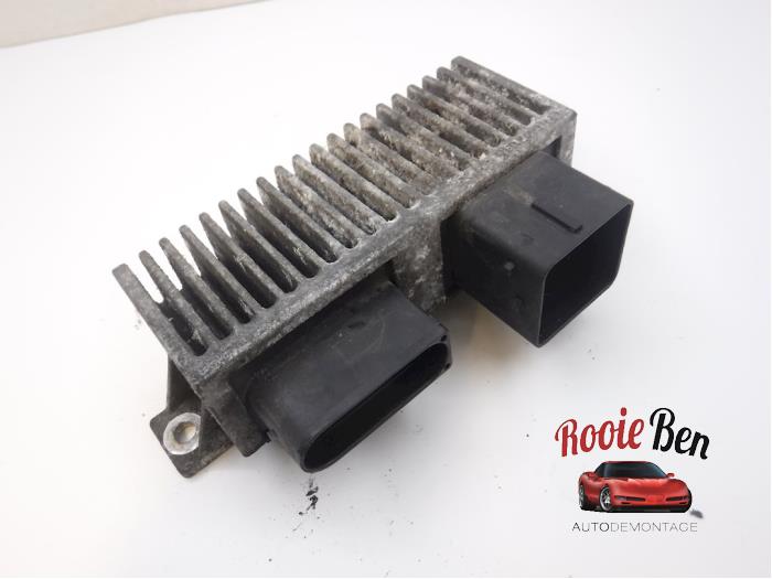 Glow plug relay Renault Megane III Coupe 1.5 dCi 110 8200558438A