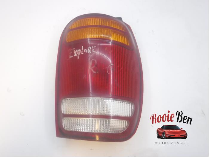 Taillight, right from a Ford (USA) Explorer (UN46) 4.0 V6 SEFI 4x4 1995