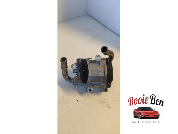EGR valve from a Volkswagen Tiguan (5N1/2) 2.0 TDI 16V 4Motion 2016