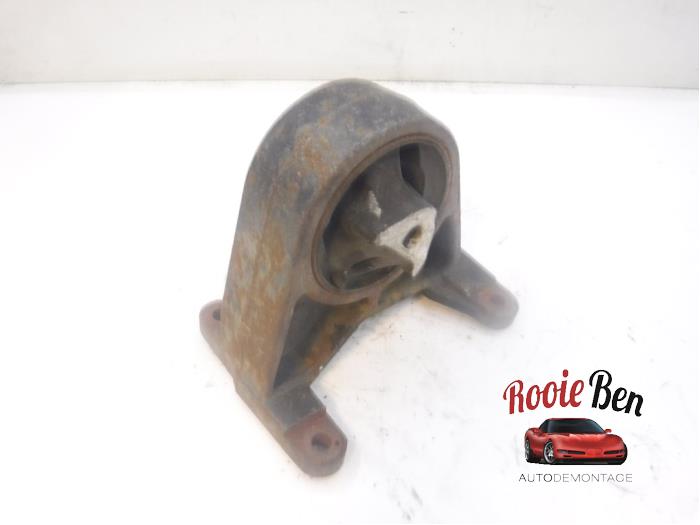 Used Engine mount Jeep Cherokee/Liberty (KJ) 2.8 CRD 16V Price € 25,00 Margin scheme offered by Rooie Ben autodemontage