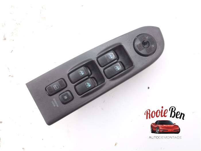 Usados Interruptor combinado de ventanillas Hyundai Trajet 2.0 CRDi 16V Precio € 25,00 Norma de margen ofrecido por Rooie Ben autodemontage